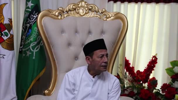 ノイズクリップ Habibムハンマド ルフィ ヤヒヤ またジョコウィ大統領の諮問委員会ペカロンガン インドネシア 2020年11月24日 — ストック動画