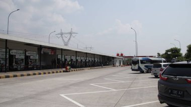 Dinlenme Alanı 360 Trans Java Batang Semarang Yolu, 30 Nisan 2021, Batang, Endonezya