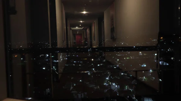 Reflexión Imagen Borrosa Las Luces Que Centellean Montañosas Llenaron Casa —  Fotos de Stock