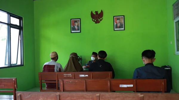 Bride Groom Consultation Wedding Officials Office Religious Affairs Batang Indonesia — Stock Photo, Image