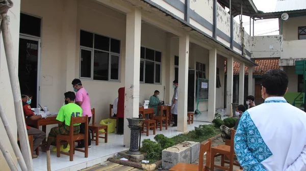 Mass Antigen Uitstrijkje Test Voor Islamitische Internaat Studenten Pekalongan Indonesië — Stockfoto