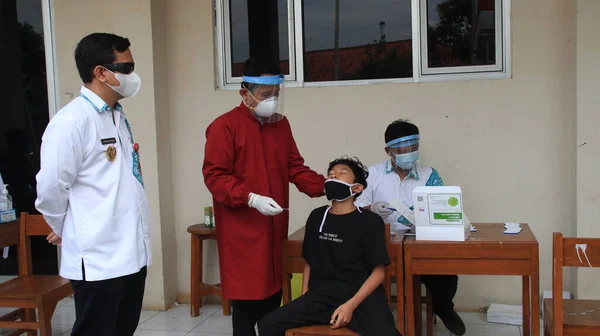 Mass Antigen Swab Test Islamic Boarding School Students Pekalongan Indonesia — стокове фото