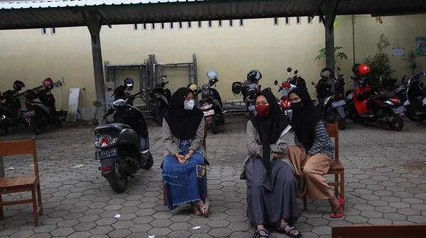 Test Massa Antigene Tampone Gli Studenti Dei Collegi Islamici Pekalongan — Foto Stock