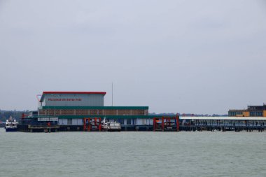 Sri Bintan Pura Limanı, yolcu taşıyan feribot terminali, Tanjung Pinang, Riau Adası, Endonezya, 6 Ağustos 2019