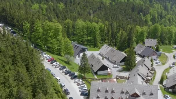 Vista Aérea Dos Edifícios Kope Ski Resort Durante Festival Cultural — Vídeo de Stock