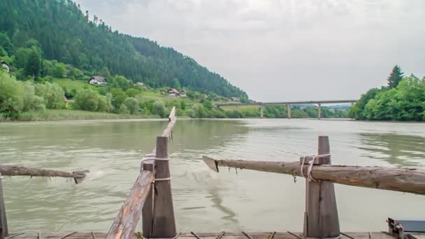 Drava Nehri Ndeki Bir Slovenya Etkinliğinde Kereste Rafting Iskelesinde Kürek — Stok video