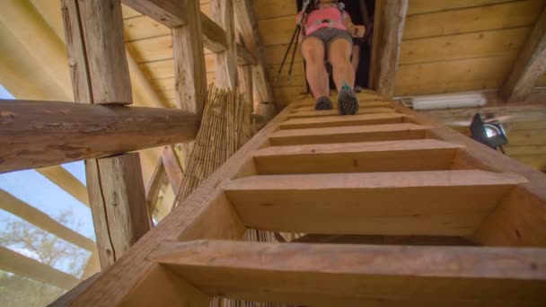 Footsteps Male Female Hikers Getting Wooden Stairs Cottage View Looking — Stock Video