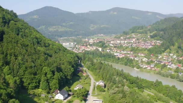 Dravograd Slovenië Stad Oevers Van Drava Rivier Buurt Van Bukovje — Stockvideo