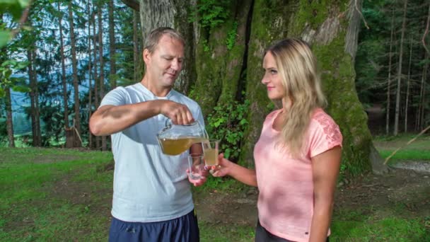 Close View Couples Outer Woods Enjoying Fresh Drink Husband Serving — Stock Video