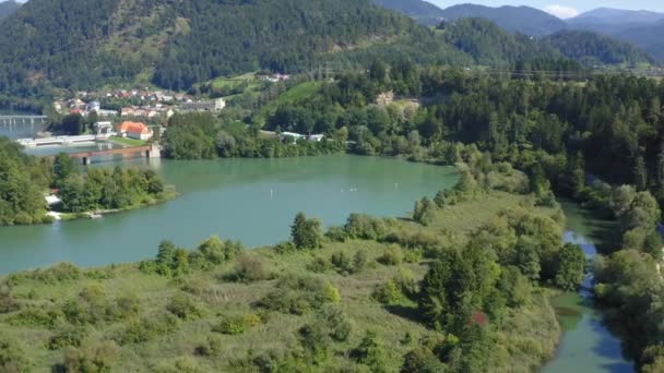 Hidrocentrala Lacul Dravograd Vedere Panoramică Naturii Luxuriante — Videoclip de stoc