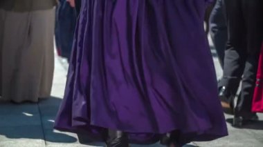 geleneksel düğününde dans dansçılar