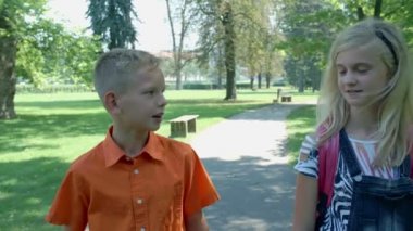  çocuk parkında ücretsiz zaman harcama