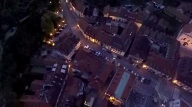 Şehir trafiğinde bir yaz gecesi