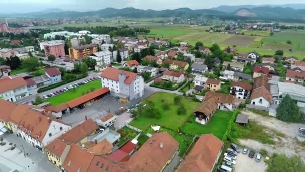 Bonita vista de un casco antiguo — Vídeo de stock