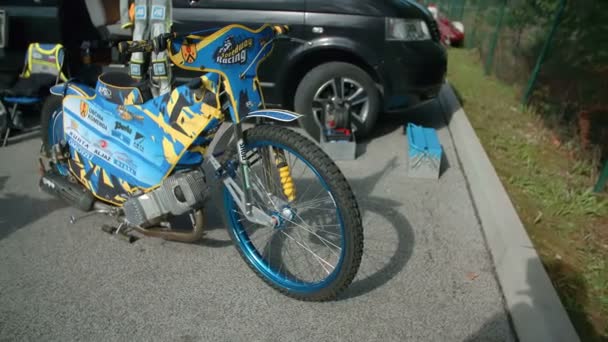 Motocykl na sportovní soutěže — Stock video