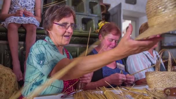 Home-made straw product in a space us knitting room — Stock Video