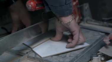 Kesme seramik ustası olduğunu