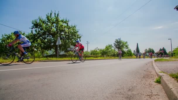 Maratona de bicicleta competição em torno de Vrhnika — Vídeo de Stock