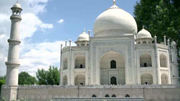 Modell des weißen Marmormausoleums — Stockvideo