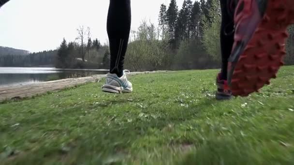 Formación de la mujer para la competencia — Vídeo de stock