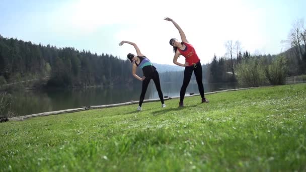 Attraktive Frauen beim Sport — Stockvideo