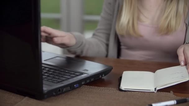 Teenager using  laptop — Stock Video