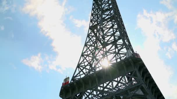 Model of Eiffel Tower — 图库视频影像