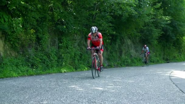 Maratona de bicicleta competição em torno de Vrhnika — Vídeo de Stock