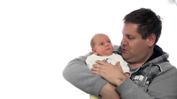 Vader speelt met baby zoon — Stockvideo