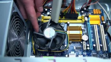 İşlemci fanını kaburga soğutma tozdan vakumlama