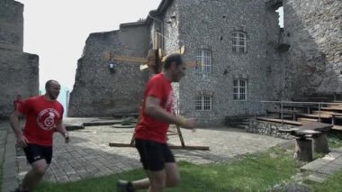 zor engel ders çalışan insanlar