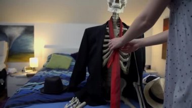 kadın iskelet kadar pansuman