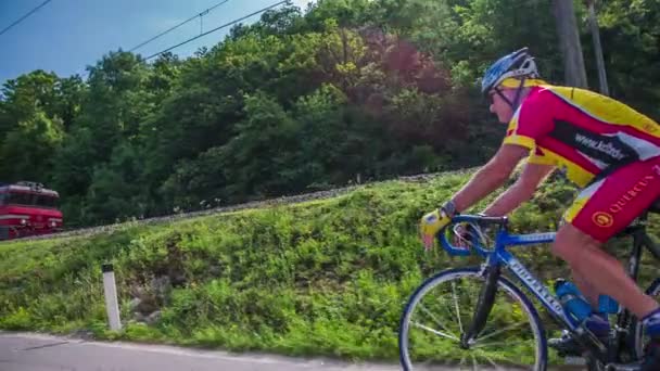 Maratona de bicicleta competição em torno de Vrhnika — Vídeo de Stock