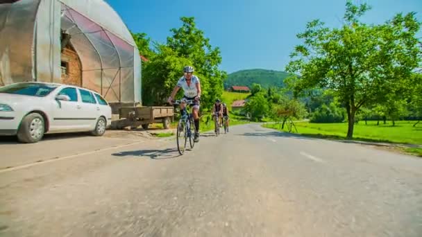 Competencia de maratón de bicicletas alrededor de Vrhnika — Vídeos de Stock