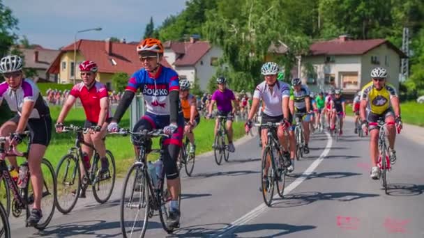 Cykel marathon konkurrensen runt Vrhnika — Stockvideo