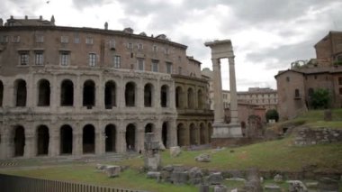 Roma 'daki eski harabeler