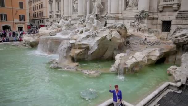 Фонтан Треви в Риме — стоковое видео