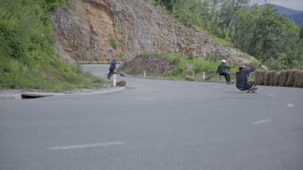 Longboard gyors sebességgel — Stock videók