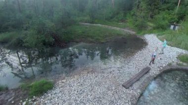 yaklaşık iki göl yürüme Çift