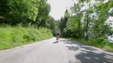 Çok hızlı bisikletçi sürüş