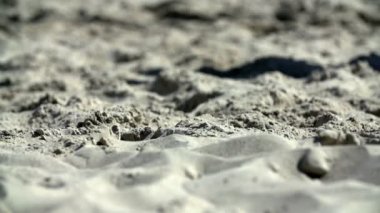 Voleybol topu saptırıldı