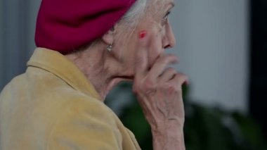 Erkek sebze sepeti düzeltir