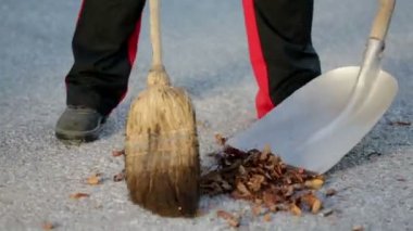 Adam yere temizleyicileri