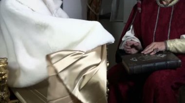 Metresi salıncak kol ve giysi