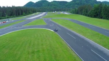 yarış pisti uçakta kartları sürücü devam