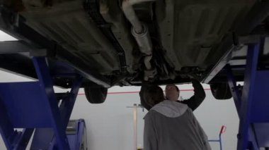 mekanik konuşan woth müşteri