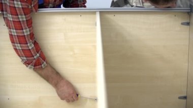 tornavida kullanarak alt