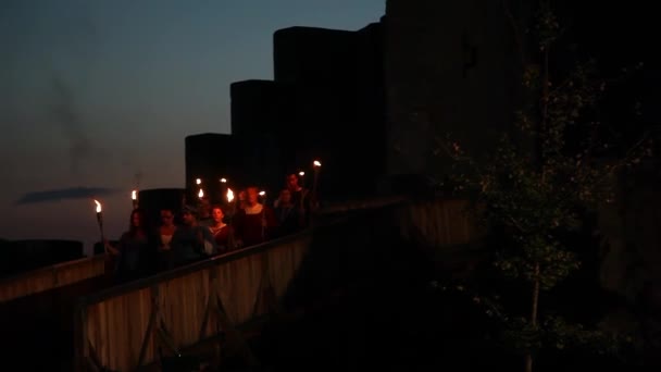 Средневековый фестиваль в замке — стоковое видео