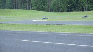 Yarış pisti sepeti rekabet