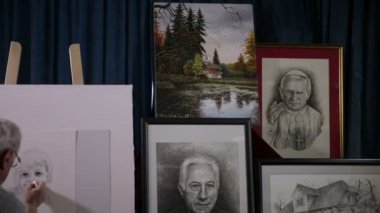Ressam torunu çizim